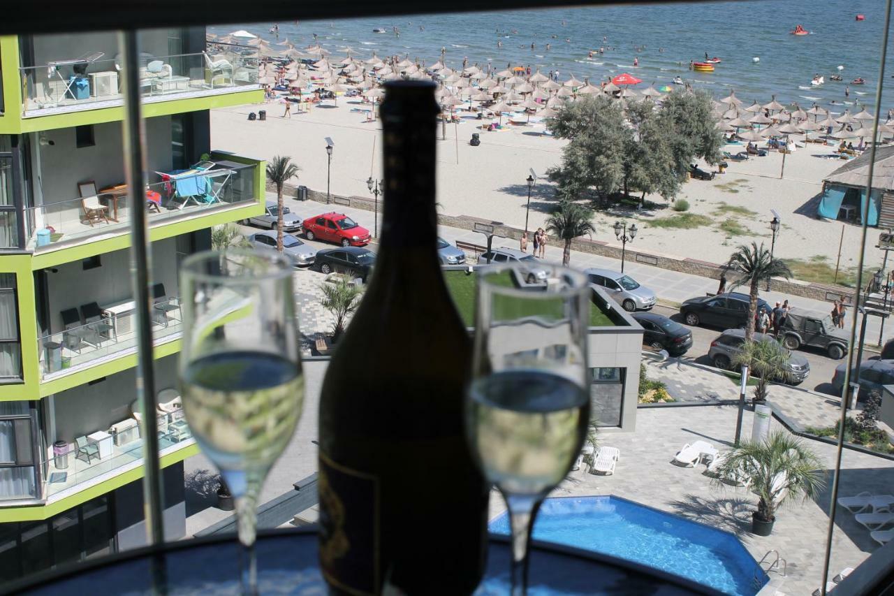 On Beach-Mamaia Residence Năvodari Exterior foto